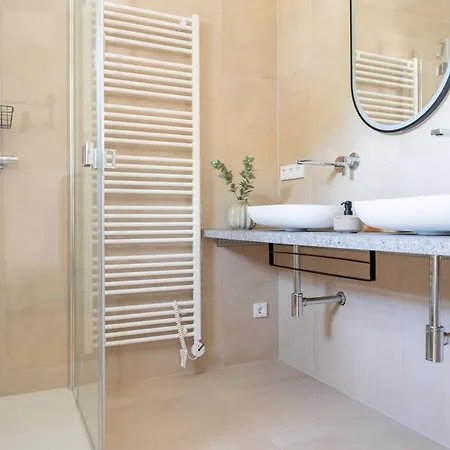 Spitz Deluxe Lägenhet